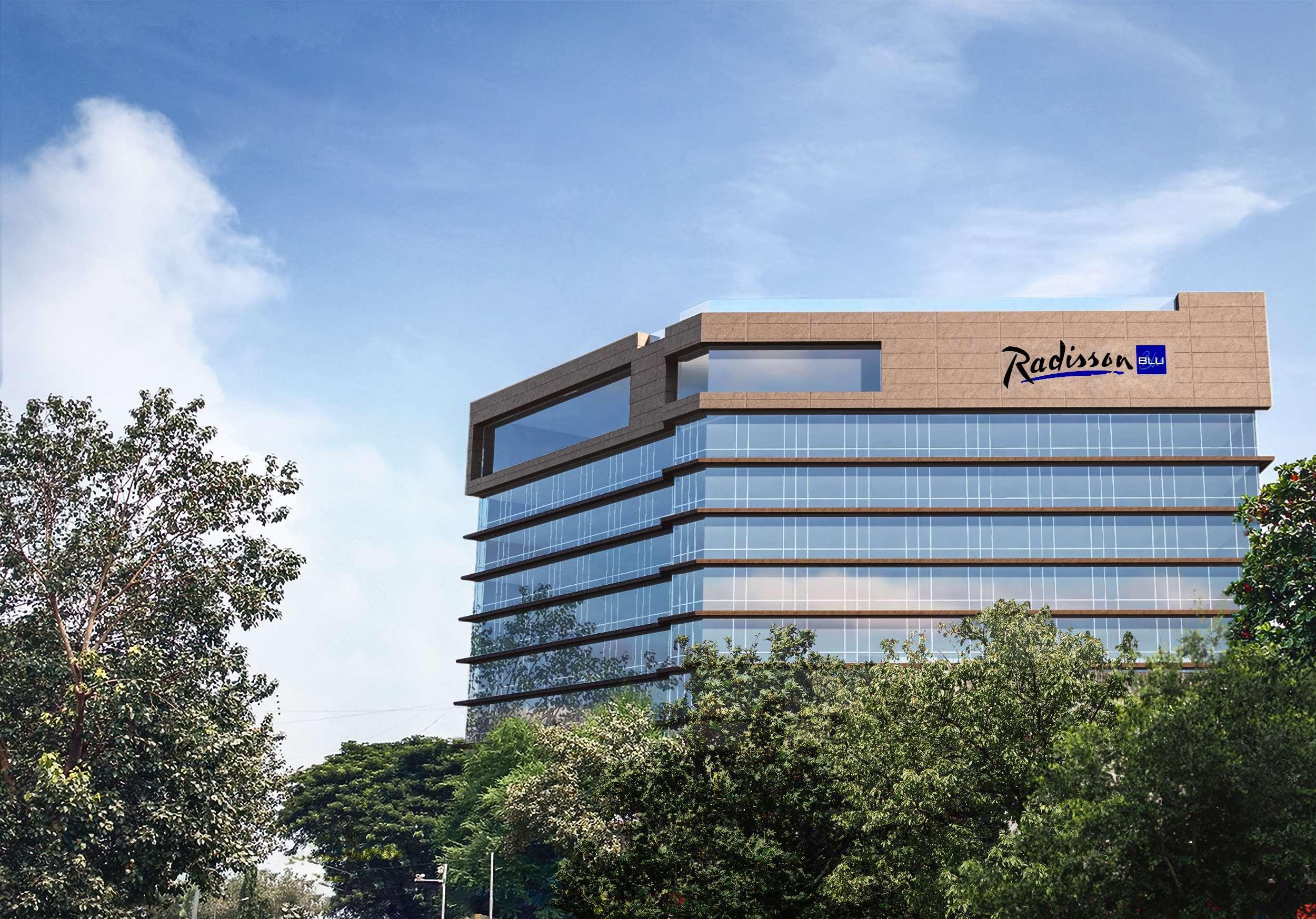 Hotel Radisson Blu International Airport 5*